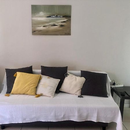 Grand Studio A Hyeres Entre Mer Et Ville Exterior photo